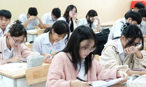 Học Cao đẳng 1 năm bao nhiêu tiền và những khoản chi cần chuẩn bị